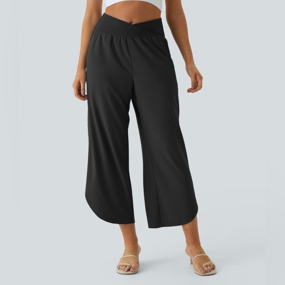 HALARA Pants - Halara Breezeful High Waisted Crossover Side Pocket Split Resort Pants Size MP